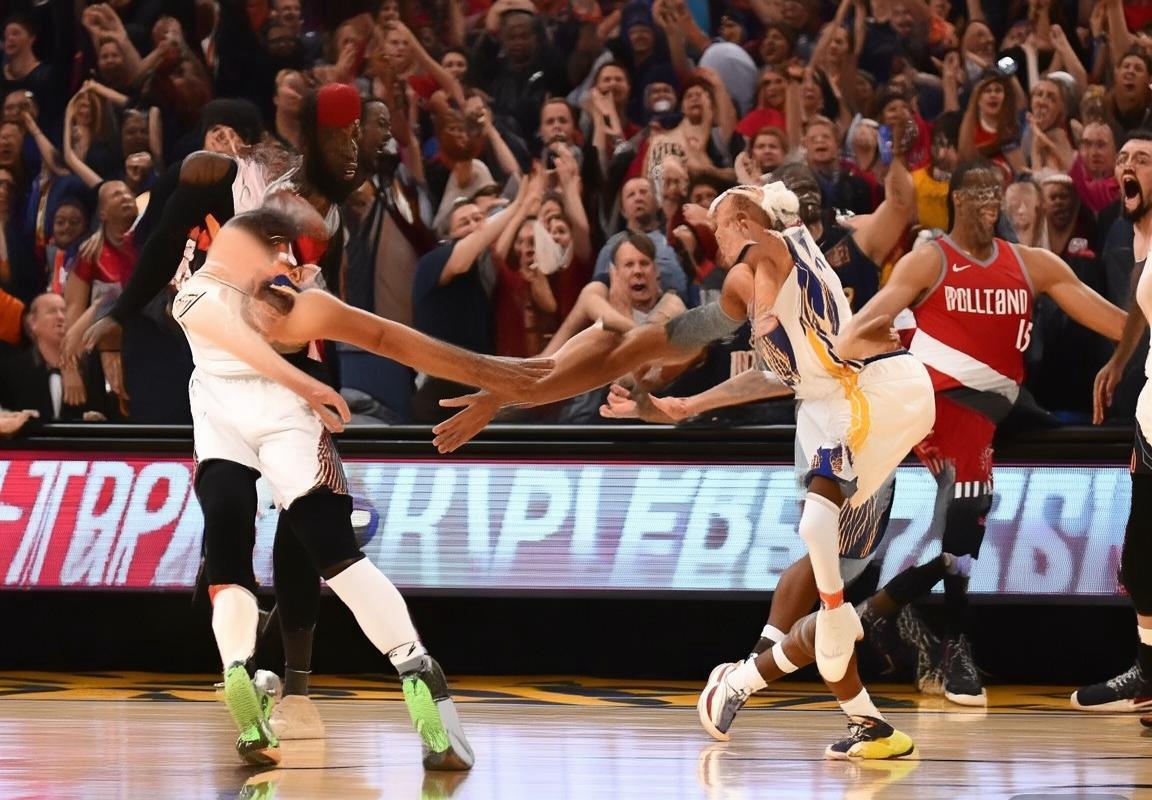 2018NBA季后赛勇士VS开拓者：绝杀对决，库里杜兰特利拉德巅峰对决回顾